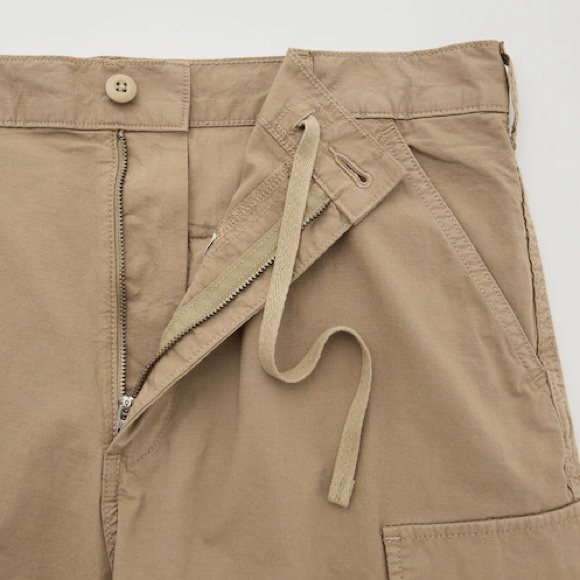 Uniqlo Cargo Shorts - Khaki - Large - Picture 3 of 7